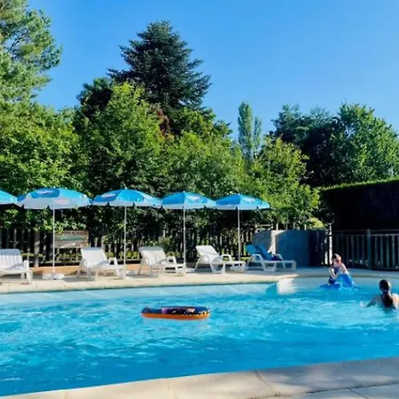 Campsite Confortable 4 Pers Avec Terrasse - Api-1-52-1139 *