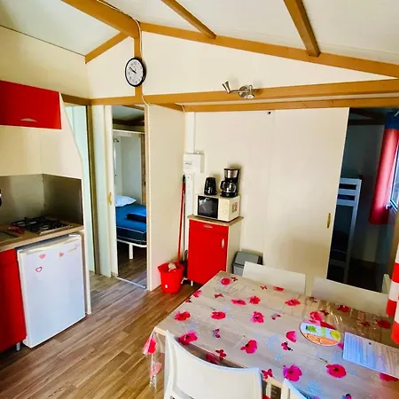 Confortable 4 Pers Avec Terrasse - Api-1-52-1139 * Camon (Languedoc-Roussillon)