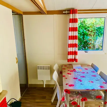 Campingplatz Confortable 4 Pers Avec Terrasse - Api-1-52-1139 Camon (Languedoc-Roussillon)