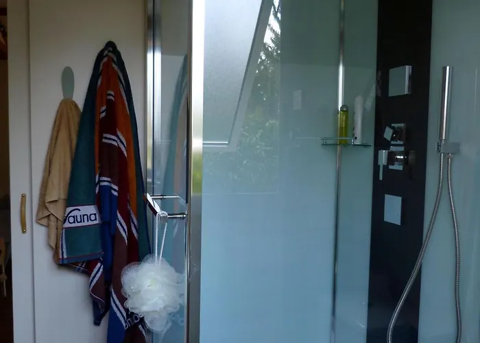 אתר קמפינג Confortable 4 Pers Avec Terrasse - Api-1-52-1139 Camon (Languedoc-Roussillon)