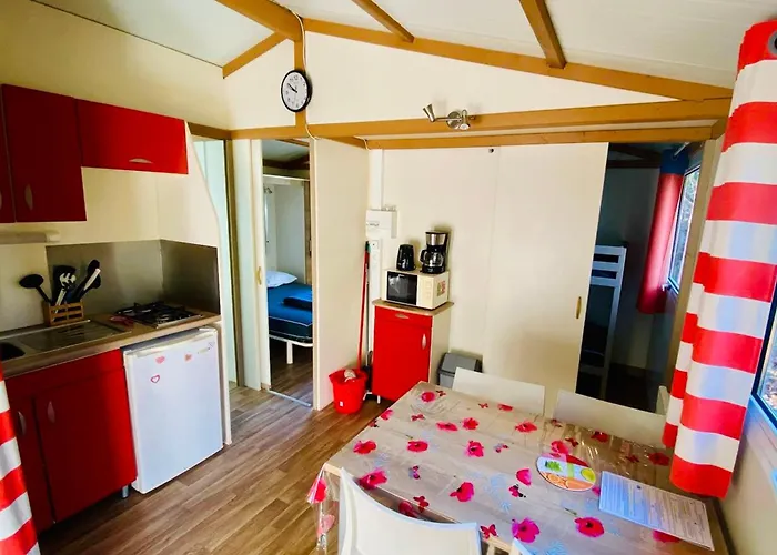 Confortable 4 Pers Avec Terrasse - Api-1-52-1139 * Camon (Languedoc-Roussillon)